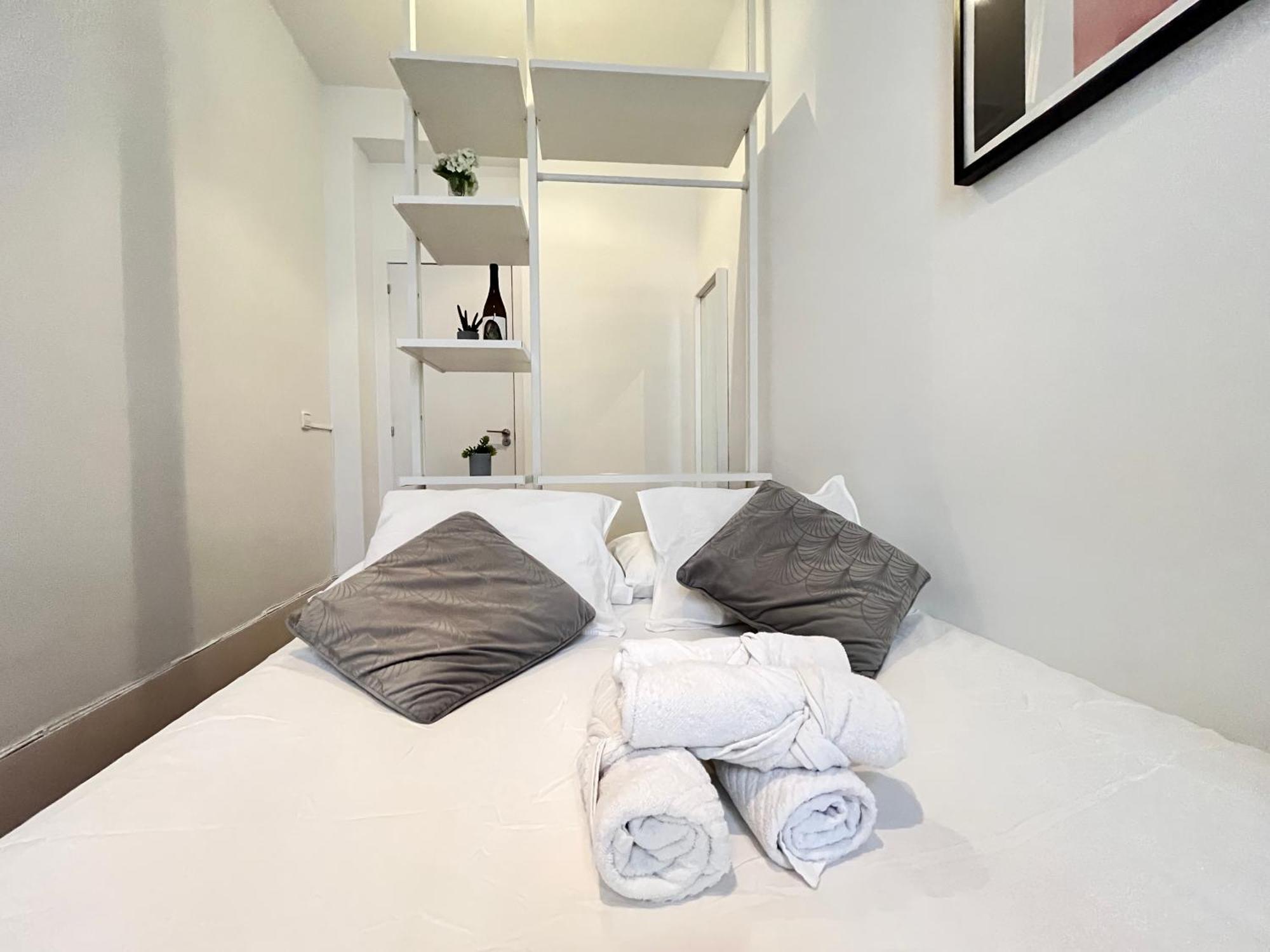 Apartamento entero chueca Madrid Exterior foto